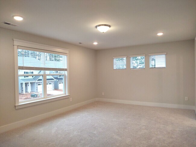Building Photo - Beautiful Home located in the McKee Grove ...