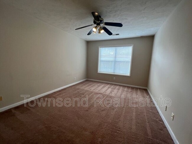 Building Photo - 663 Bartons Landing Pl