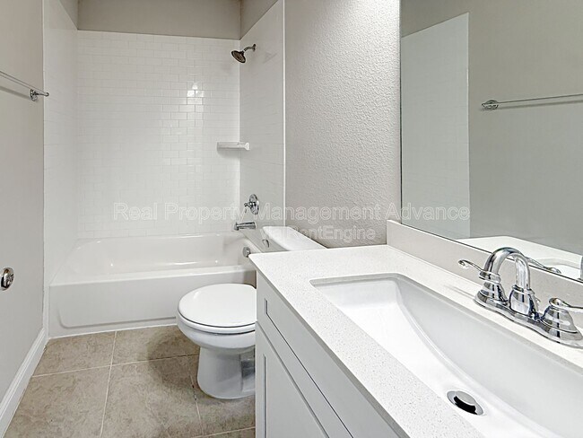 Building Photo - 4621 Piedras Lanzar Dr
