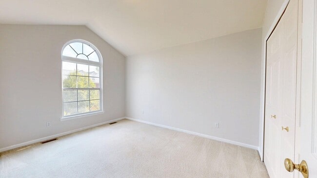 Building Photo - 3073 Promenade Cir