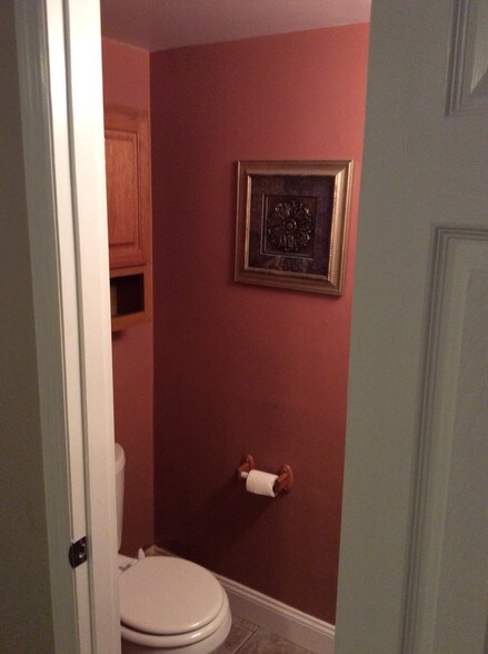 Building Photo - 3000 Golden Rd