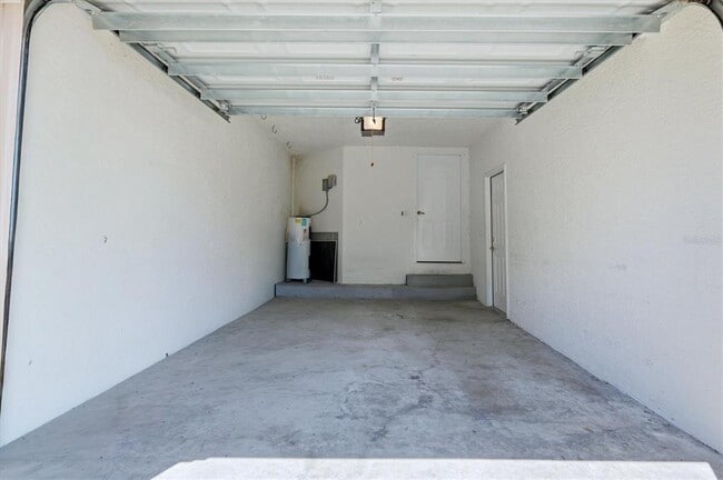 Building Photo - 4456 Streamside Ct