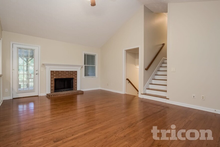 Building Photo - 828 Georgetown Dr