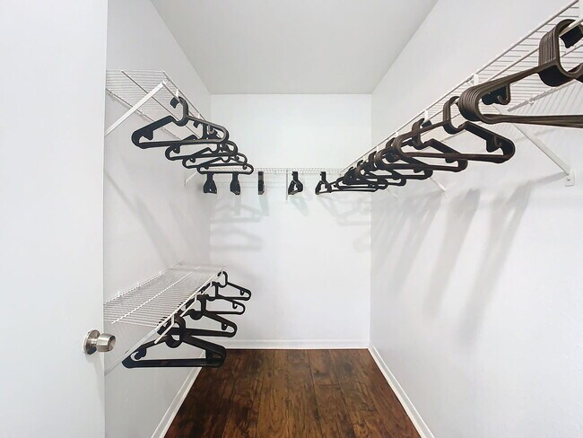 Building Photo - Westpointe Boulevard, Orlando, FL 32835 - 1 BR 1 BA condo