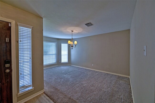 Building Photo - 19803 Lindenwick Ct