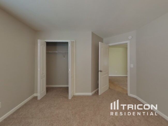 Building Photo - 3535 Arbroath Dr