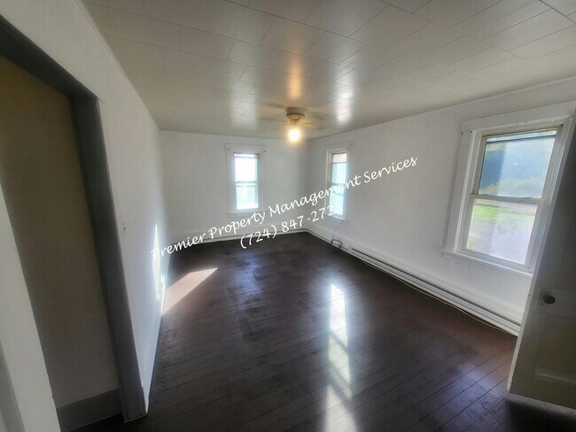 Building Photo - 465 Zeigler Ave