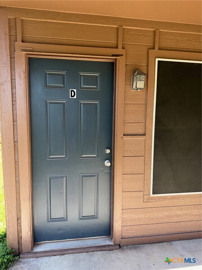 Building Photo - 1207 Charisse St