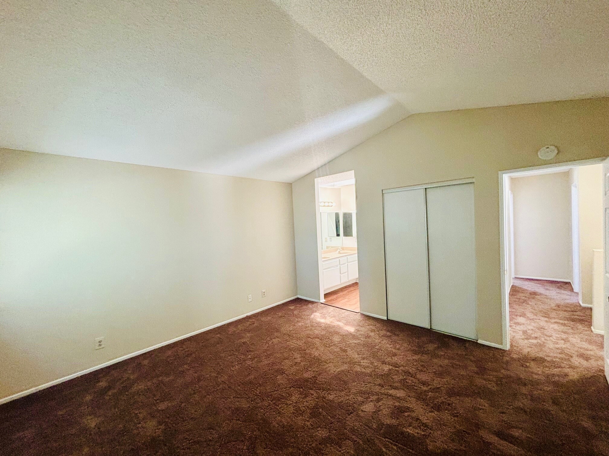 Building Photo - 43242 Cottage Ln