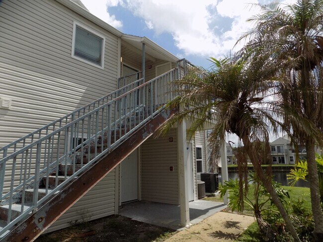 Building Photo - 2508 Woodgate Blvd
