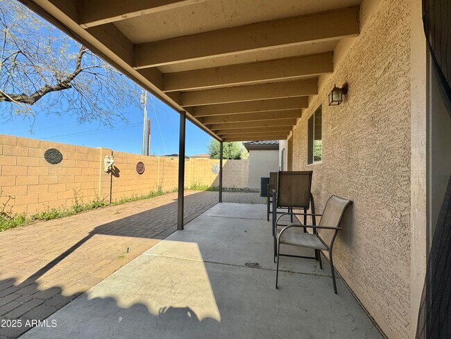 Building Photo - 1838 E Anderson Dr