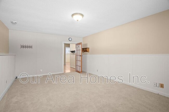 Building Photo - 4850 McAllister Ave NE