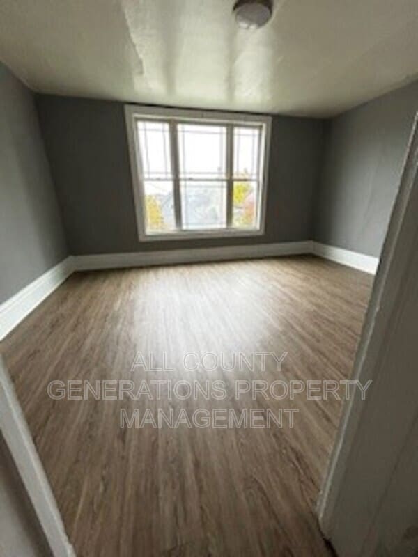 Building Photo - 778 Yale St