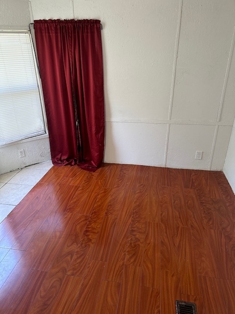 Master bedroom - 203 E Carter St