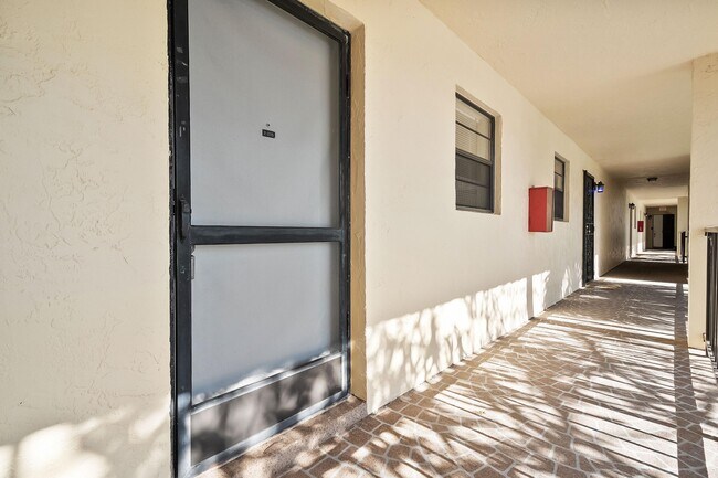 Building Photo - 2050 Oleander Blvd