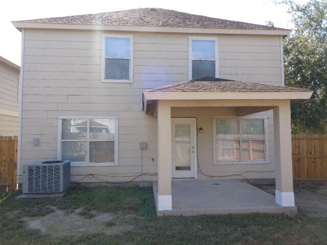 Building Photo - 3515 Garrison Run Dr