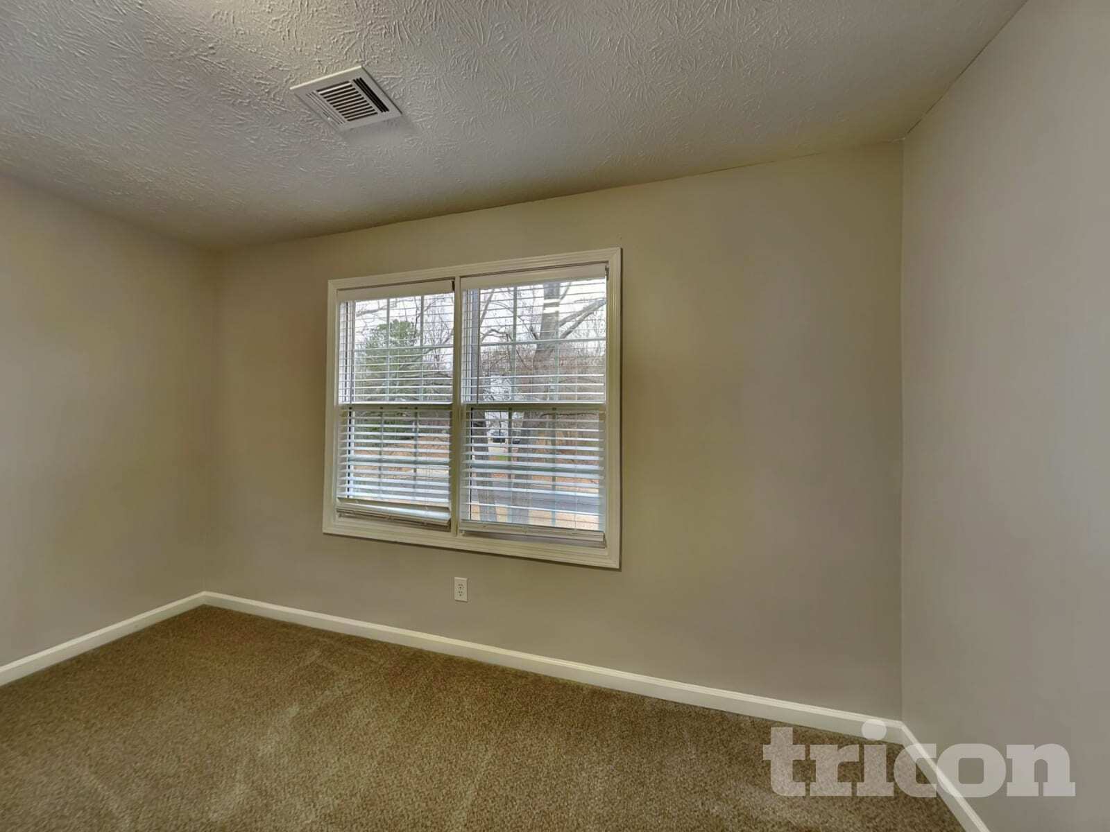 Building Photo - 200 River Walk