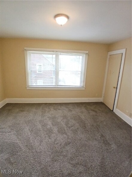 Building Photo - 711 Anoka Ln