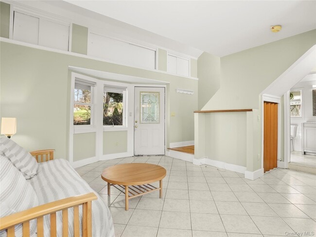 Building Photo - 290 Salem Rd