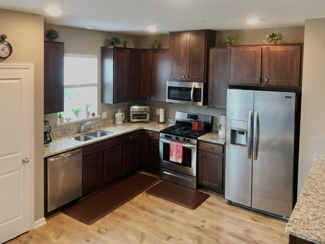 Building Photo - 8771 Granite Ln