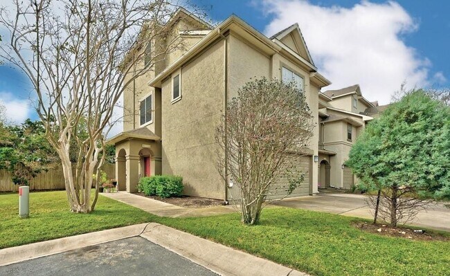 Building Photo - 11203 Ranch to Market Rd 2222