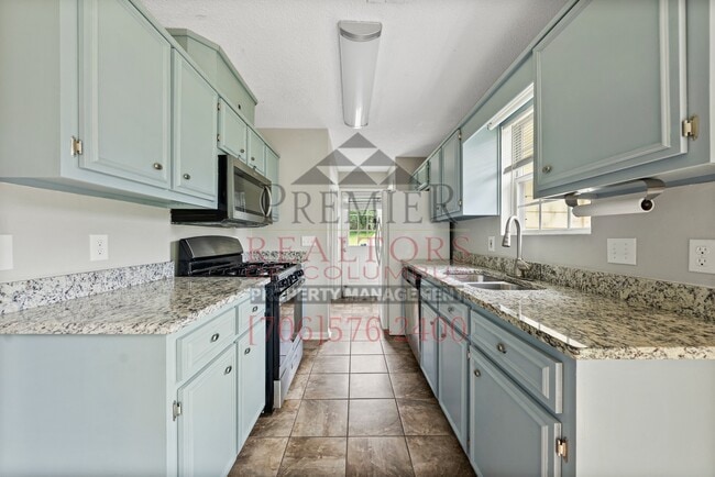 Building Photo - 8440 Canaan Dr