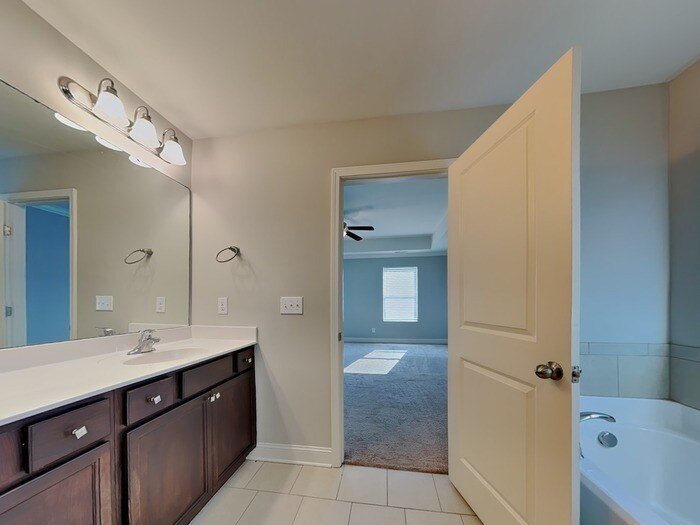 Building Photo - 3221 Emerald Ridge Ct