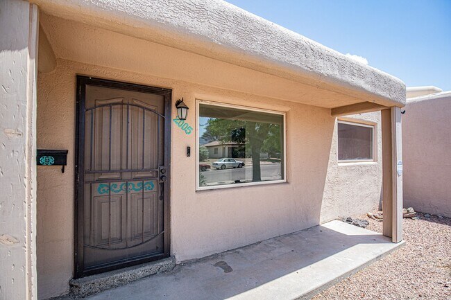 Building Photo - 3 Bedroom 1.75 bath with Solar Panels