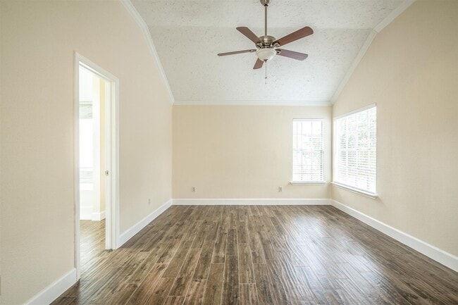 Building Photo - 5434 Garden Village Dr