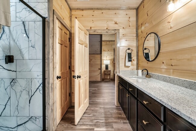 Building Photo - 2127 Eagle Feather Dr