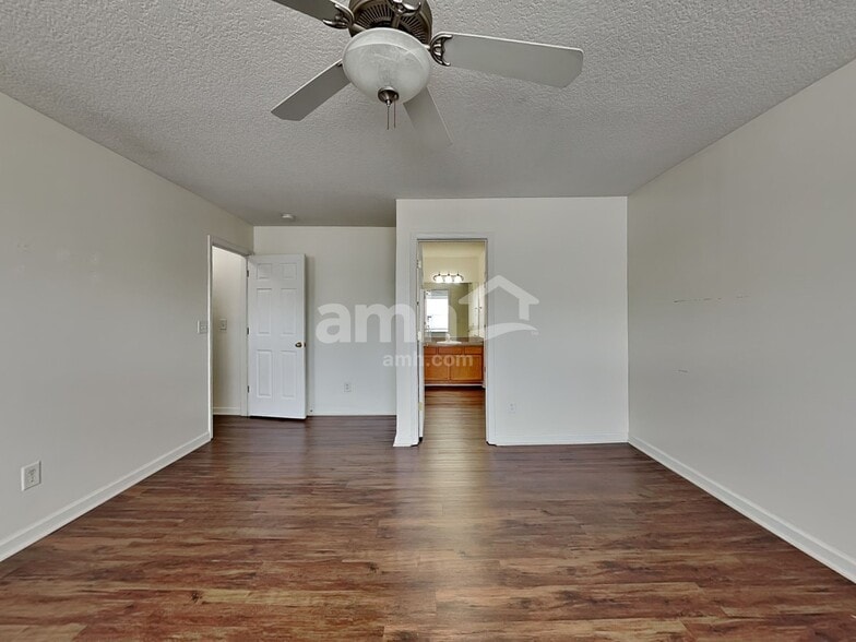 Building Photo - 211 Juniper Leaf Way