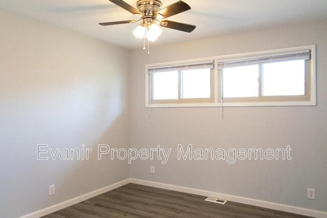 Building Photo - 3 First St