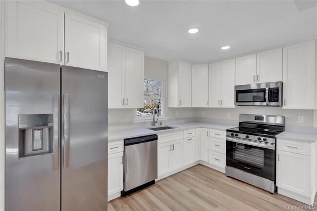 Building Photo - 37 Gould Rd