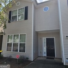 Building Photo - 2290 Nicole Dr