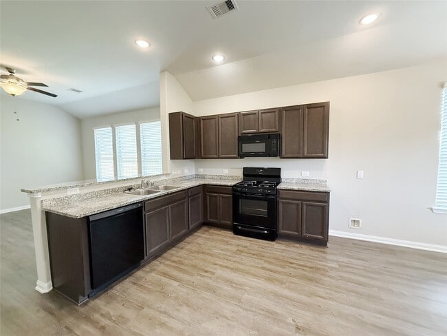 Building Photo - 14613 E Pine Heart Dr