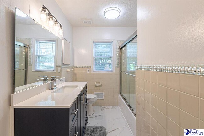 Building Photo - 2318 W Heron Dr