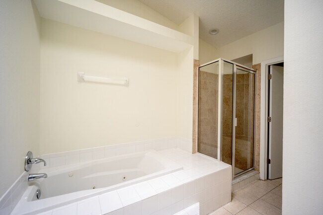 Building Photo - ICW-821 Orchid Dr.