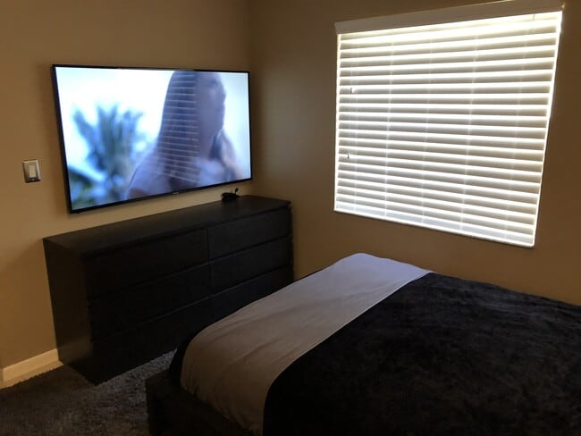 Building Photo - 201 Desoto St