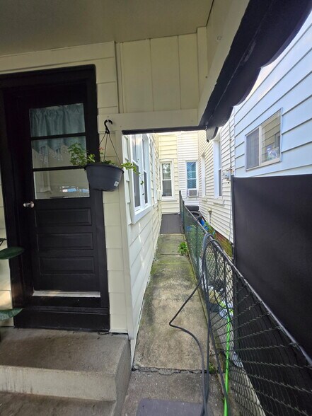 Freshly painted outside - 1131 W Court St