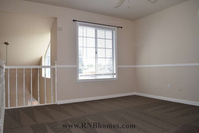 Building Photo - 1024 McRae Way