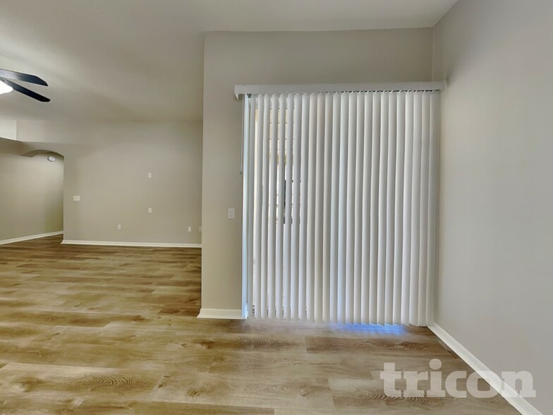 Building Photo - 1810 Cattleman Dr