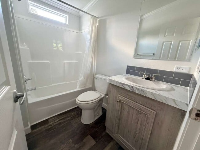 Building Photo - 5257 SW 32nd St