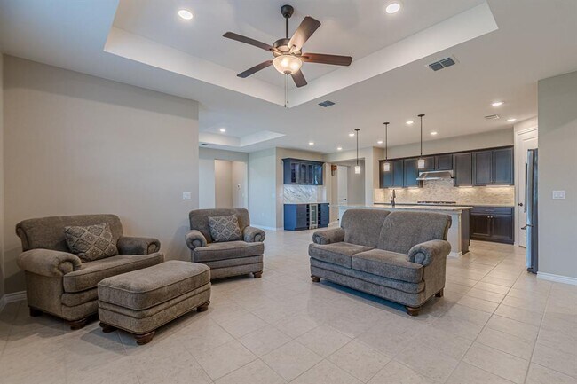 Building Photo - 112 Diving Crst Cv