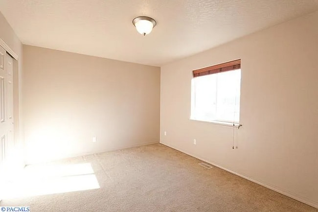 Building Photo - 1035 Lost Trail Dr