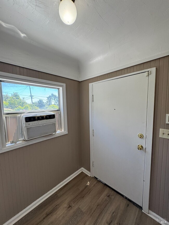 Building Photo - 158 Farragut Ave