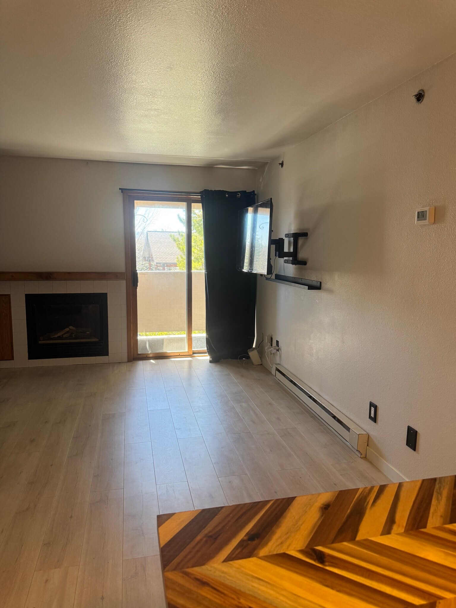 Building Photo - 1385 Sparta Plz