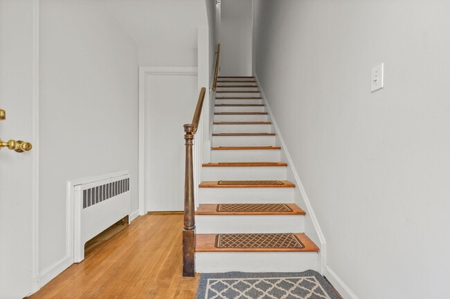 Building Photo - 8 Reynolds Pl