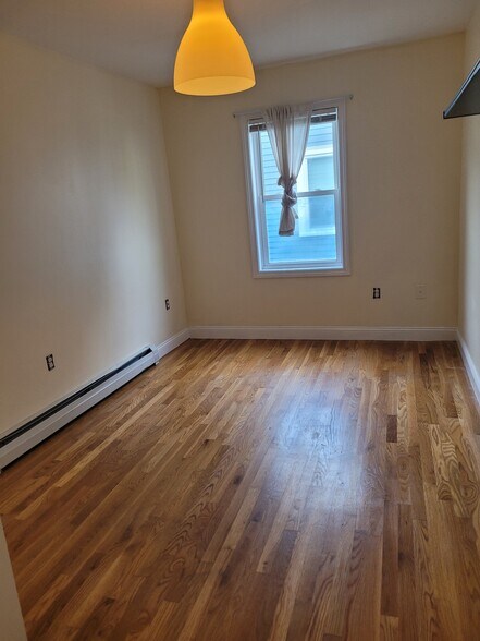 Building Photo - 4 Union Pl