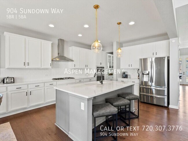 Building Photo - 904 Sundown Way