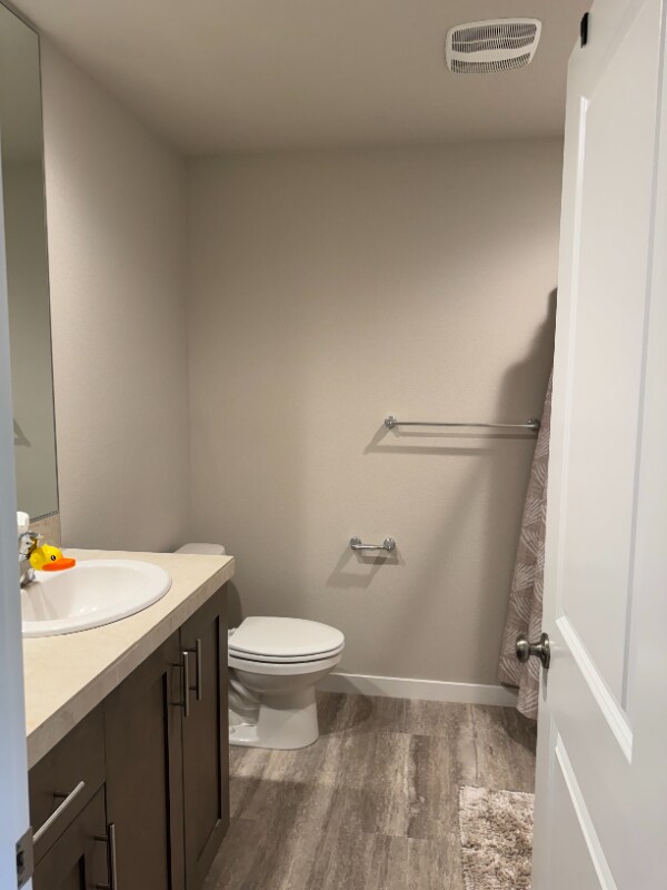 Building Photo - 162 SW Howard Pl N